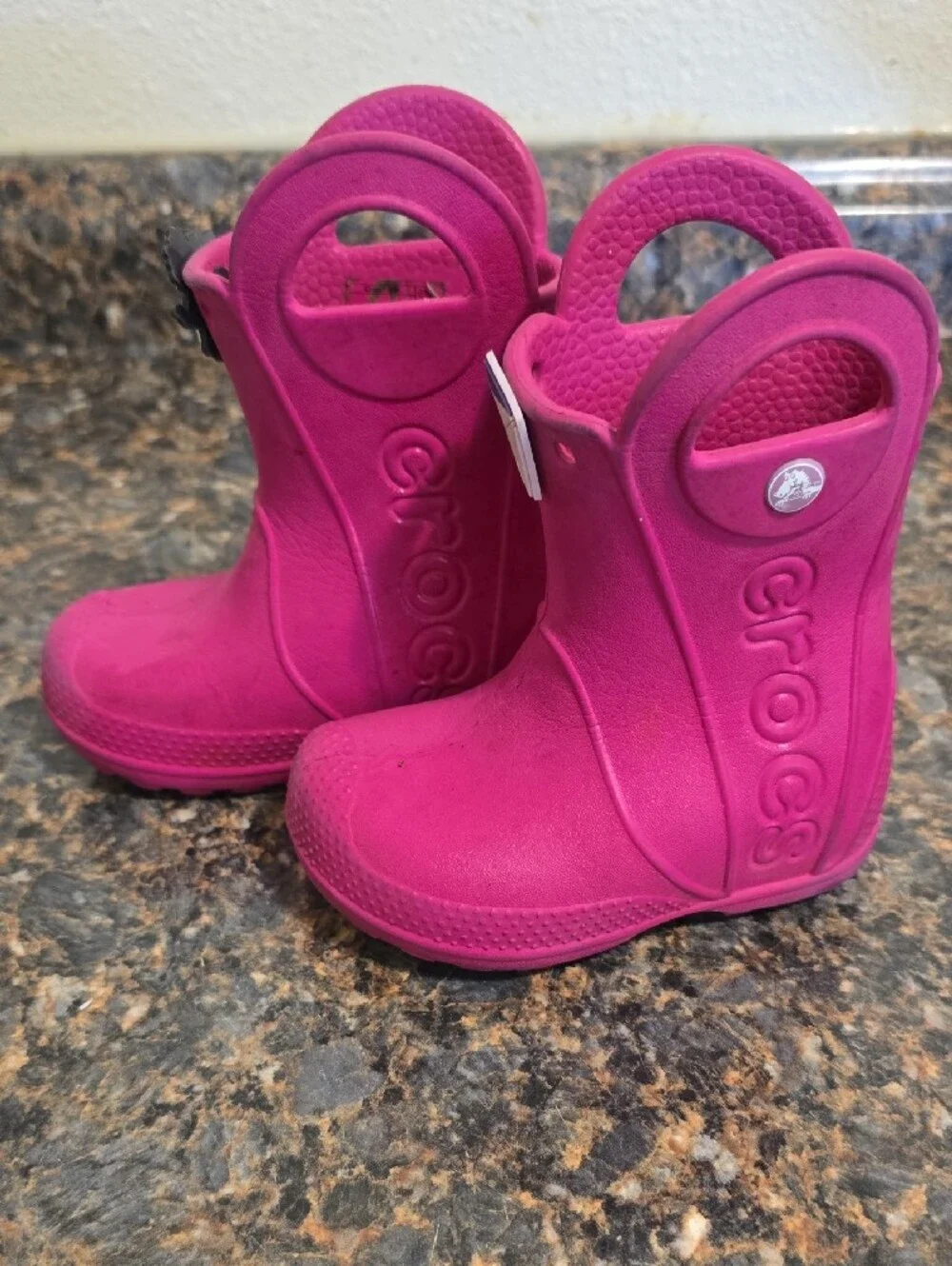 CROCS Kids' Bright Pink Pull-On Rain Boots with Charms